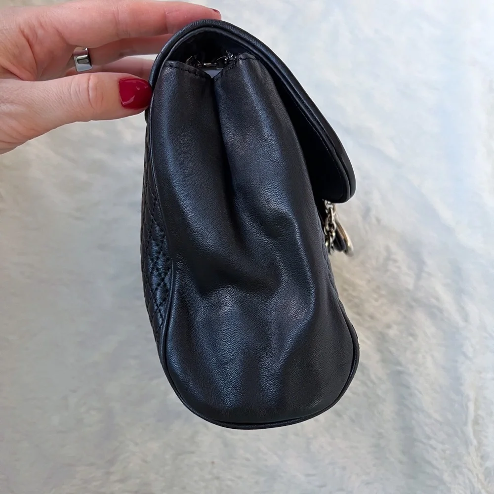 Ann Taylor Genuine Leather Quilted Flap Shoulder Handbag Black Chain Strap - Picture 14 of 17